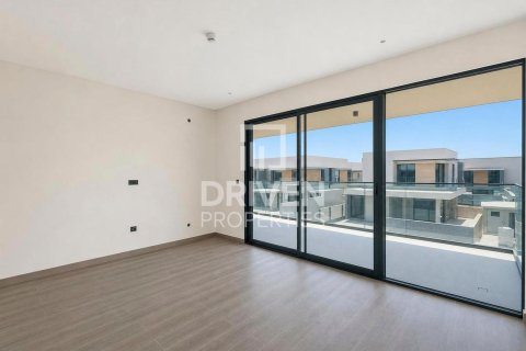 Villa en Dubai Land, Dubai, 5 dormitorios, 325.25 m², № 129719 - foto 13