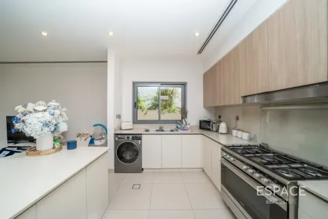 Villa in Dubai Hills Estate, Dubai 4 bedrooms, 327 sq.m. № 122764 - photo 7