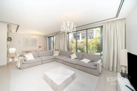 Villa in Dubai Hills Estate, Dubai 4 bedrooms, 327 sq.m. № 122764 - photo 6