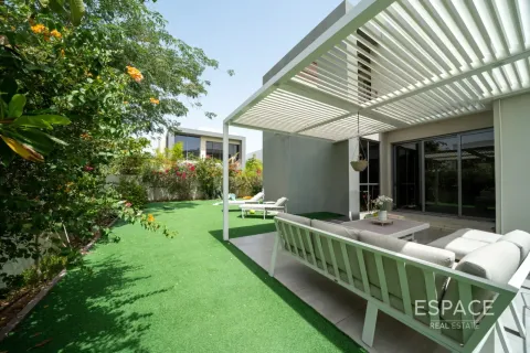 Villa in Dubai Hills Estate, Dubai 4 bedrooms, 327 sq.m. № 122764 - photo 20