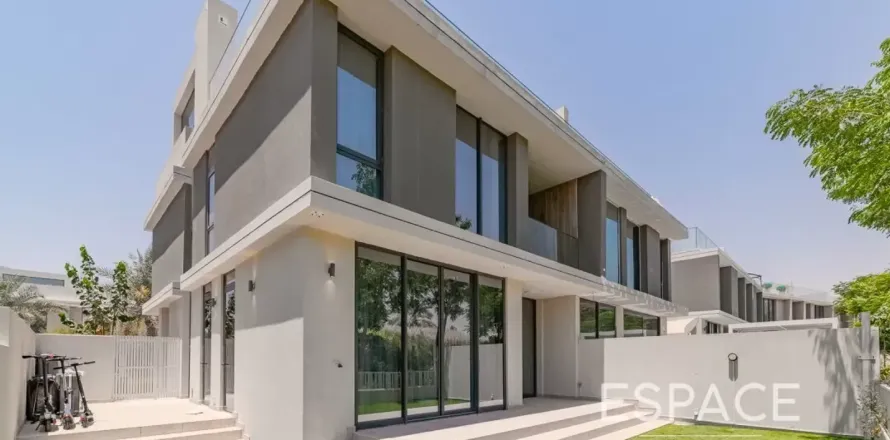 Villa in Club Villas at Dubai Hills, Dubai Hills Estate, Dubai 3 bedrooms, 273 sq.m. № 122766