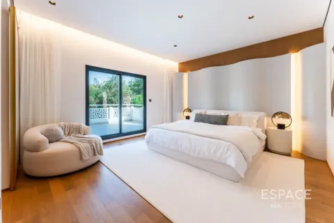 Villa in Meadows, Dubai 5 bedrooms, 375 sq.m. № 122768 - photo 13