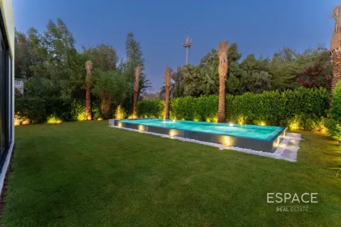Villa in Meadows, Dubai 5 bedrooms, 375 sq.m. № 122768 - photo 19