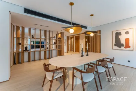 Villa in Meadows, Dubai 5 bedrooms, 375 sq.m. № 122768 - photo 5