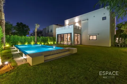 Villa in Meadows, Dubai 5 bedrooms, 375 sq.m. № 122768 - photo 20