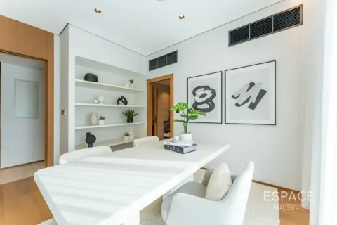 Villa in Meadows, Dubai 5 bedrooms, 375 sq.m. № 122768 - photo 14