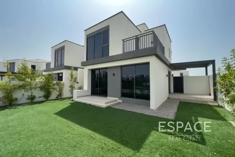 Villa en Dubai Hills Estate, Dubai, 4 dormitorios, 230 m², № 122763
