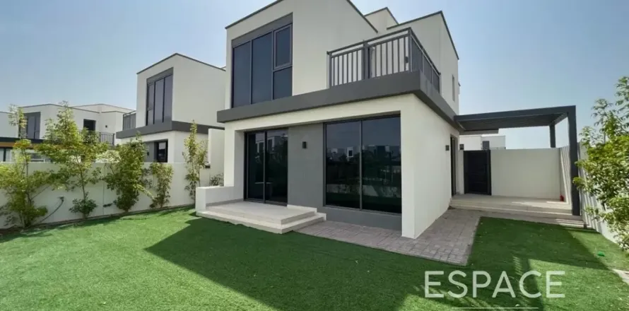 Villa en Dubai Hills Estate, Dubai, 4 dormitorios, 230 m², № 122763
