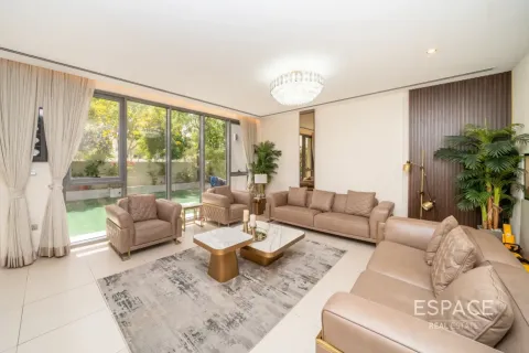 Villa in Dubai Hills Estate, Dubai 4 bedrooms, 358 sq.m. № 122767 - photo 4