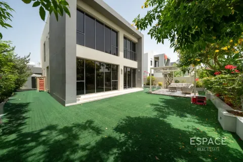 Villa in Dubai Hills Estate, Dubai 4 bedrooms, 358 sq.m. № 122767