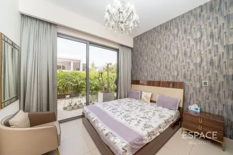 Villa in Dubai Hills Estate, Dubai 4 bedrooms, 358 sq.m. № 122767 - photo 8