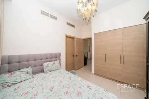 Villa in Dubai Hills Estate, Dubai 4 bedrooms, 358 sq.m. № 122767 - photo 12