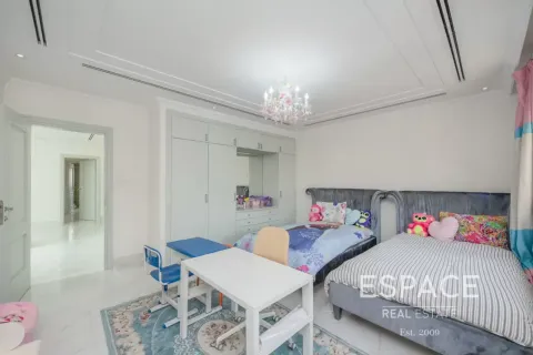 Villa in Meadows, Dubai 5 bedrooms, 489 sq.m. № 122765 - photo 10