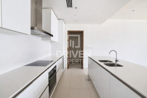 Apartment in City Walk, Dubai 2 bedrooms, 165.37 sq.m. № 138512 - photo 10
