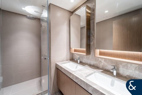 Apartment in EMAAR Beachfront, Dubai Harbour, Dubai 2 bedrooms, 142 sq.m. № 79022 - photo 11