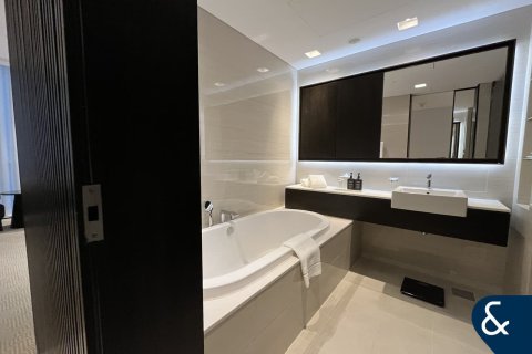 Apartment in Sheikh Zayed Road, Dubai 3 bedrooms, 169 sq.m. № 79026 - photo 16