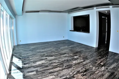 Apartment in DAMAC HEIGHTS in Dubai Marina, Dubai 2 bedrooms, 126 sq.m. № 71491 - photo 3