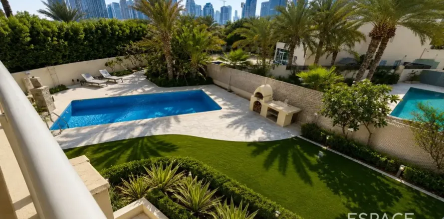 Villa in Meadows 1, Meadows, Dubai 5 bedrooms, 325 sq.m. № 122658