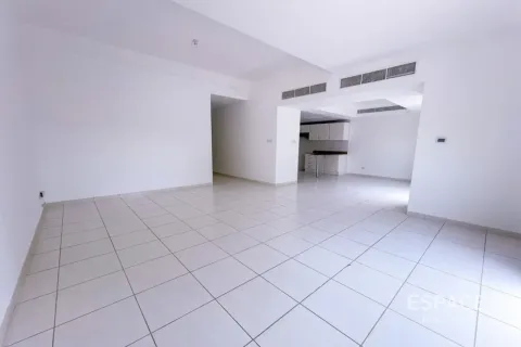 Villa in The Lakes, Dubai 3 bedrooms, 233 sq.m. № 122662 - photo 9