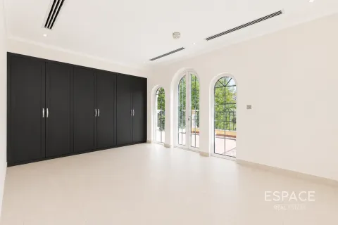 Villa en Jumeirah Park, Dubai, 3 dormitorios, 374 m², № 122665 - foto 15