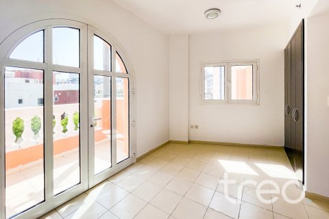 Villa in Jumeirah Village Circle, Dubai 3 bedrooms, 14.68 sq.m. № 120254 - photo 3