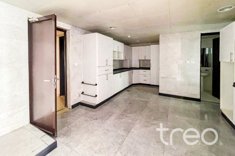 Villa in Jumeirah Village Circle, Dubai 3 bedrooms, 14.68 sq.m. № 120254 - photo 2