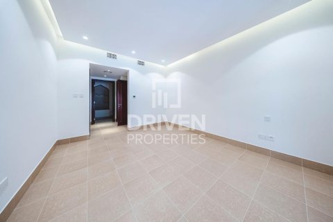 Apartment in Downtown Dubai (Downtown Burj Dubai), Dubai 2 bedrooms, 124.03 sq.m. № 127372 - photo 9