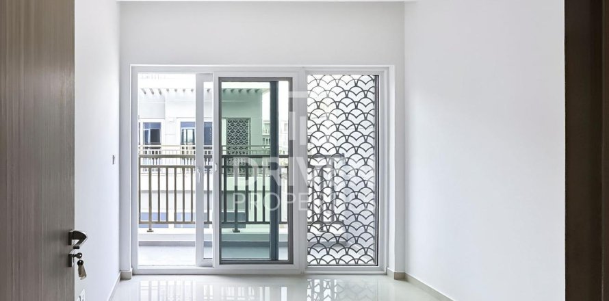 Adosado en Dubai, 3 dormitorios, 112.23 m², № 127381