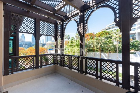Apartment in Downtown Dubai (Downtown Burj Dubai), Dubai 2 bedrooms, 139.26 sq.m. № 127373 - photo 8
