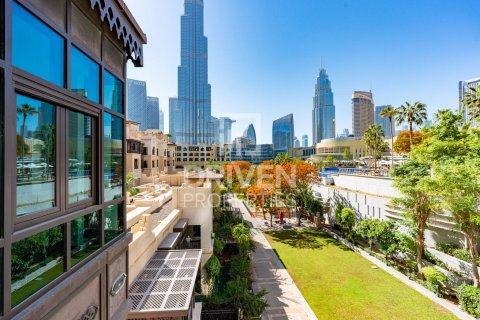 Apartment in Downtown Dubai (Downtown Burj Dubai), Dubai 2 bedrooms, 139.26 sq.m. № 127373 - photo 1