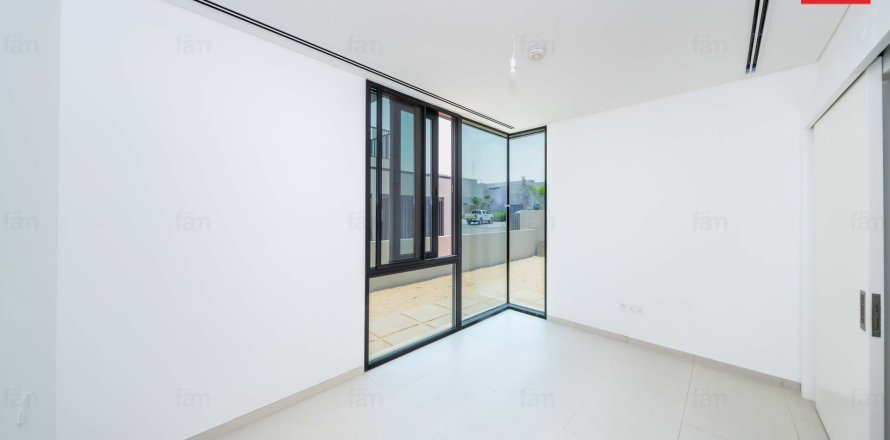 Таунхаус в Джабаль-Али, Дубай, 4 спальни, 336м², № 124985