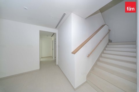 Снять в аренду таунхаус в Джабаль-Али, Дубай: 4 спальни, 336м², № 124985 - фото 4
