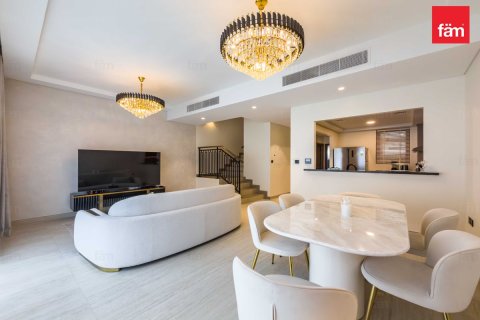 Townhouse in Dubai 4 bedrooms, 144 sq.m. № 124981 - photo 28