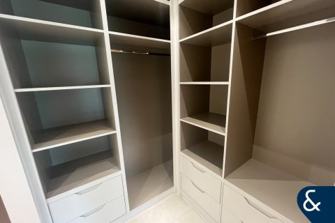 Снять в аренду виллу в Jumeirah Luxury, Джумейра Гольф Эстейтс, Дубай: 4 спальни, 178м², № 79062 - фото 16