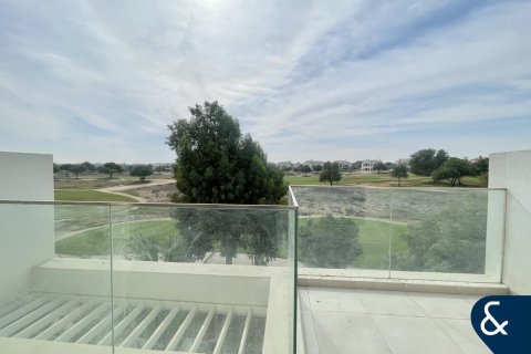 Снять в аренду виллу в Jumeirah Luxury, Джумейра Гольф Эстейтс, Дубай: 4 спальни, 178м², № 79062 - фото 10