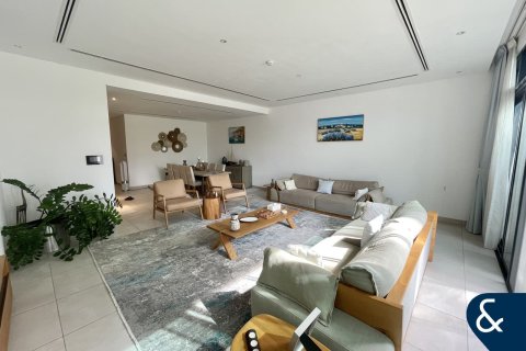 Снять в аренду виллу в Jumeirah Luxury, Джумейра Гольф Эстейтс, Дубай: 4 спальни, 178м², № 79062 - фото 6