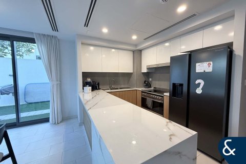 Снять в аренду виллу в Villanova, Dubai Land, Дубай: 4 спальни, 216м², № 79059 - фото 5