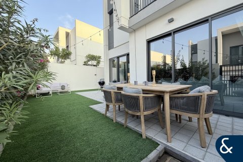 Снять в аренду виллу в Villanova, Dubai Land, Дубай: 4 спальни, 216м², № 79059 - фото 15