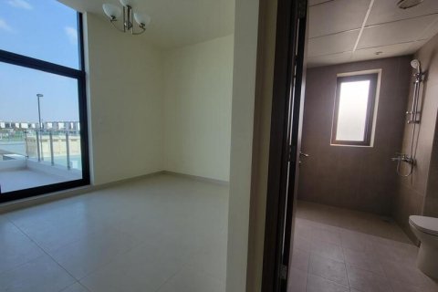 Villa in Al Barsha, Dubai 4 bedrooms, 553.78 sq.m. № 52670 - photo 16