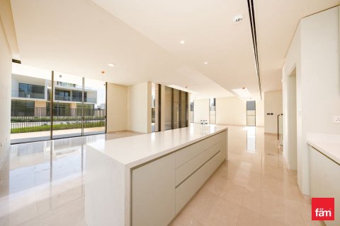 Villa in Dubai Hills Estate, Dubai 5 bedrooms, 662.2 sq.m. № 109173