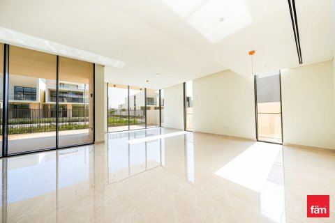 Villa in Dubai Hills Estate, Dubai 5 bedrooms, 662.2 sq.m. № 109173 - photo 5