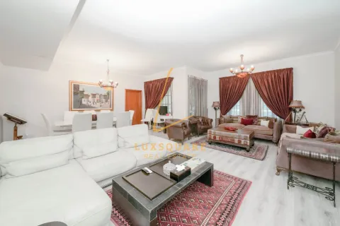 Apartment in Green Community, Dubai 3 bedrooms, 244 sq.m. № 69203 - photo 1