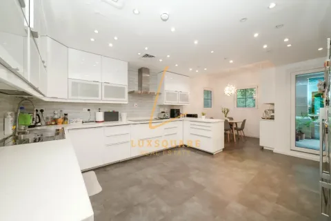 Apartment in Green Community, Dubai 3 bedrooms, 244 sq.m. № 69203 - photo 4