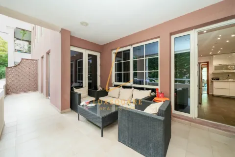 Apartment in Green Community, Dubai 3 bedrooms, 244 sq.m. № 69203 - photo 8