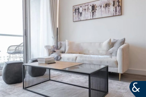 Apartment in The Views, Dubai 1 bedroom, 68 sq.m. № 91569 - photo 5