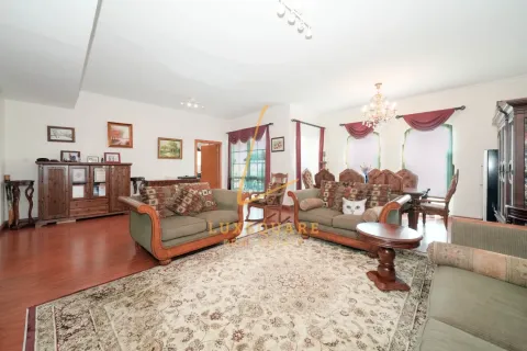 Apartment in Green Community, Dubai 3 bedrooms, 237 sq.m. № 69264 - photo 1