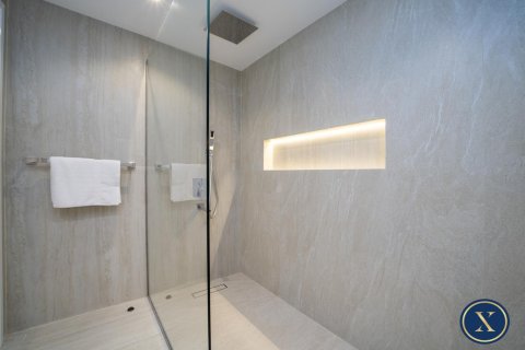 Apartment in Dubai Marina, Dubai 3 bedrooms, 191 sq.m. № 45342 - photo 15