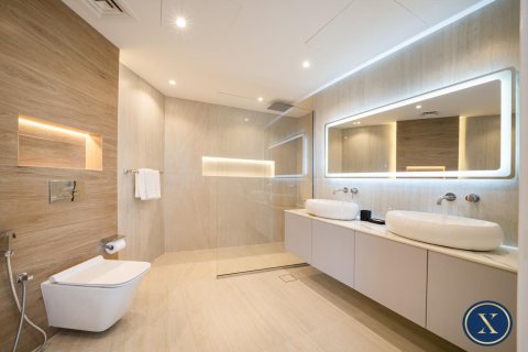Apartment in Dubai Marina, Dubai 3 bedrooms, 191 sq.m. № 45342 - photo 17