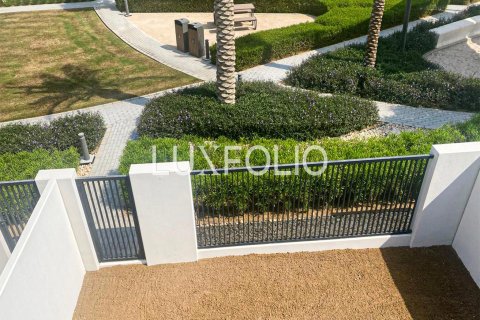 Townhouse in The Valley, Dubai 3 bedrooms, 174 sq.m. № 45341 - photo 10