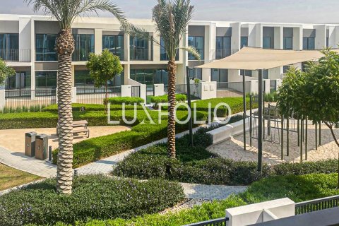 Townhouse in The Valley, Dubai 3 bedrooms, 174 sq.m. № 45341 - photo 9